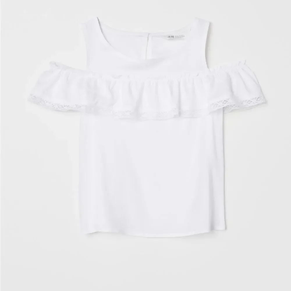 H&M Open shoulder Top size 12 -13 Girl